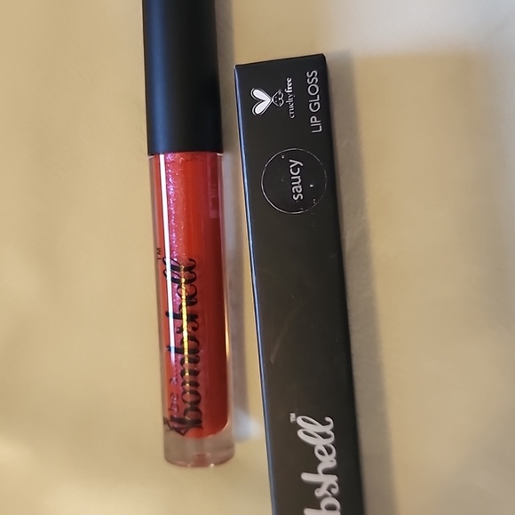 Lot of 3 Lip Items NIB liquid Lipstick Lip Gloss Anastasia BH Qveen Bomb… - Picture 6 of 6